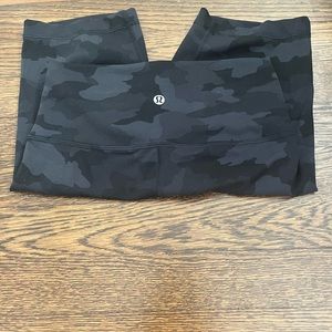 Lululemmon biker shorts